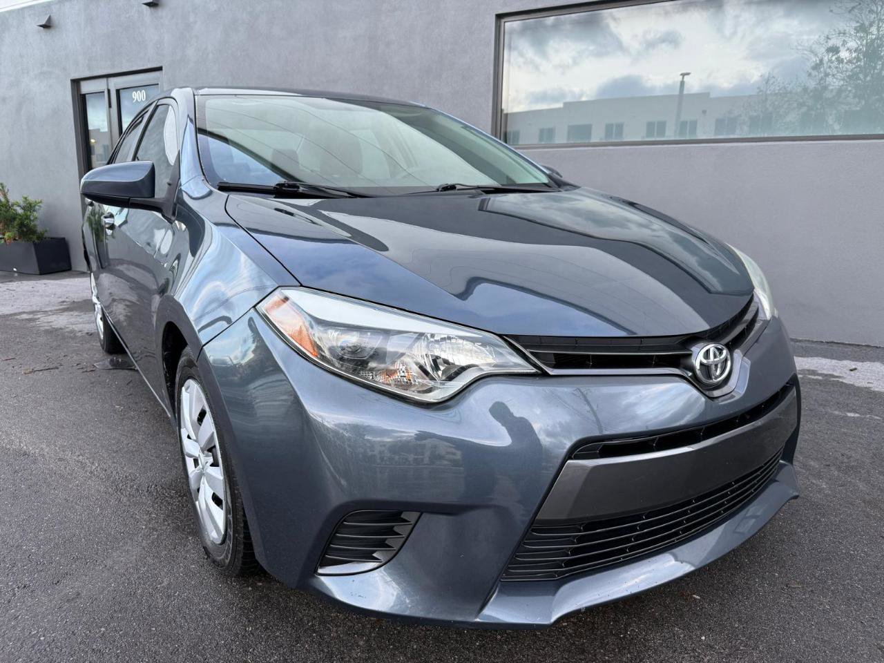 Used 2015 Toyota Corolla LE FWD image 8