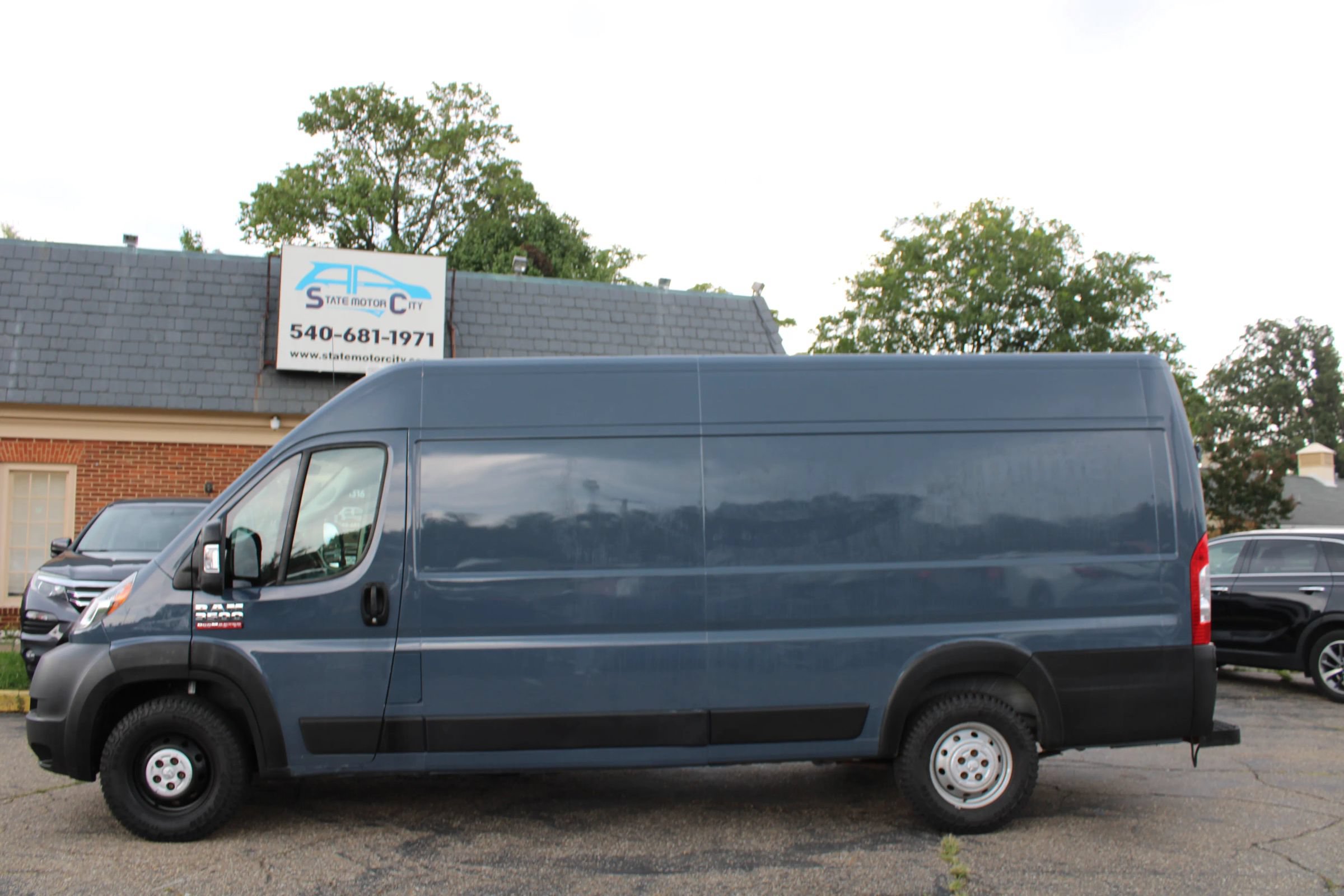 Used 2021 RAM ProMaster 3500 FWD image 2