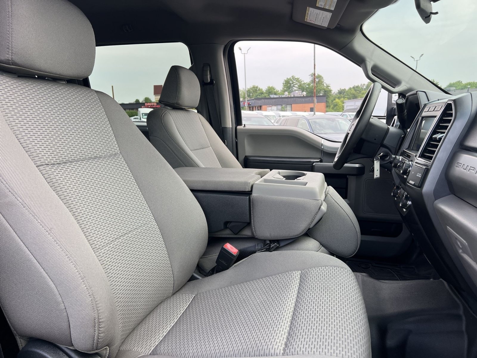 Certified 2022 Ford F350 XLT w/ XLT Premium Package AWD/4WD image 25