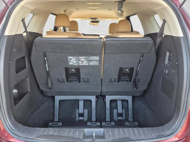 Used 2024 Kia Carnival LX FWD image 6