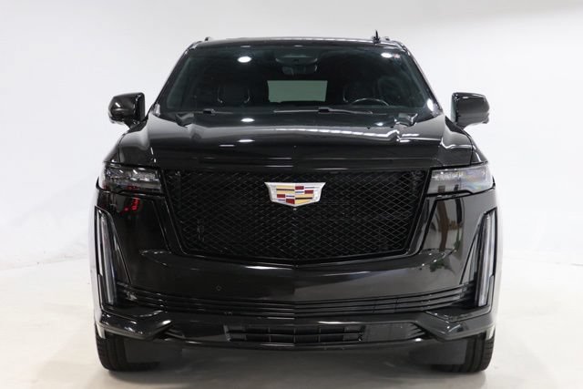 Used 2024 Cadillac Escalade ESV Sport AWD/4WD image 2