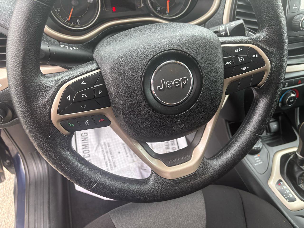 Used 2016 Jeep Cherokee Sport AWD/4WD image 15