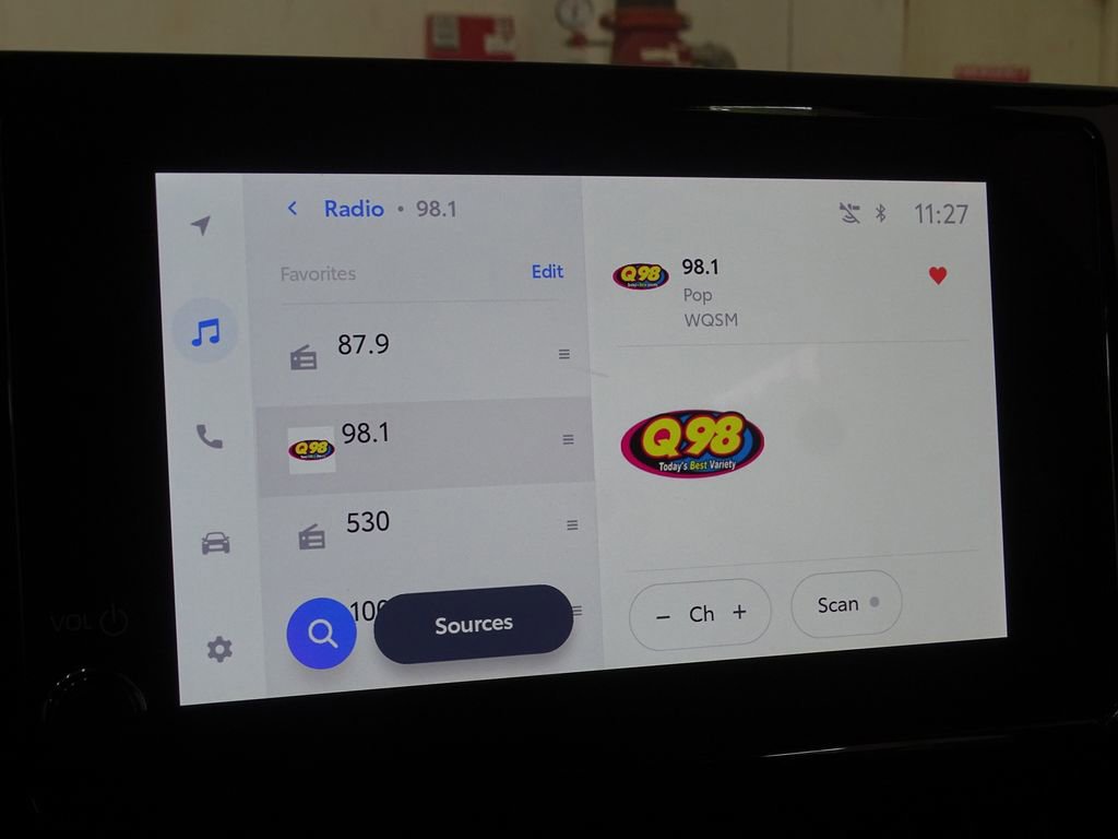 Used 2023 Toyota Corolla LE image 29