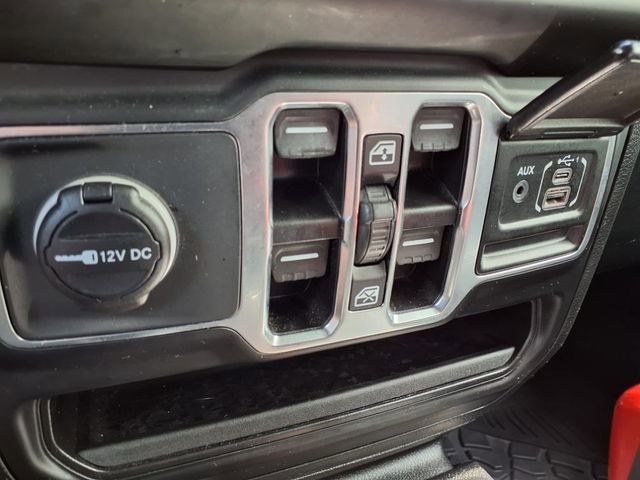 Used 2021 Jeep Wrangler Unlimited Sahara AWD/4WD image 26