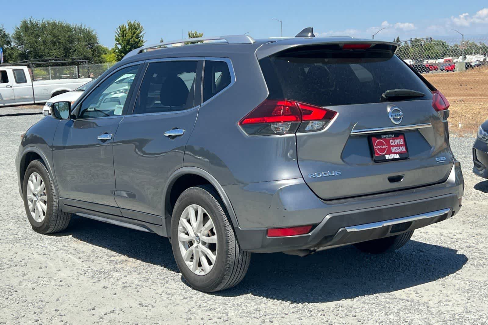 Used 2019 Nissan Rogue S w/ Special Edition Package FWD image 7