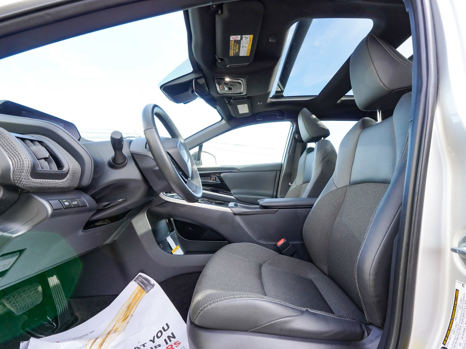 Used 2025 Toyota bZ4X AWD image 28