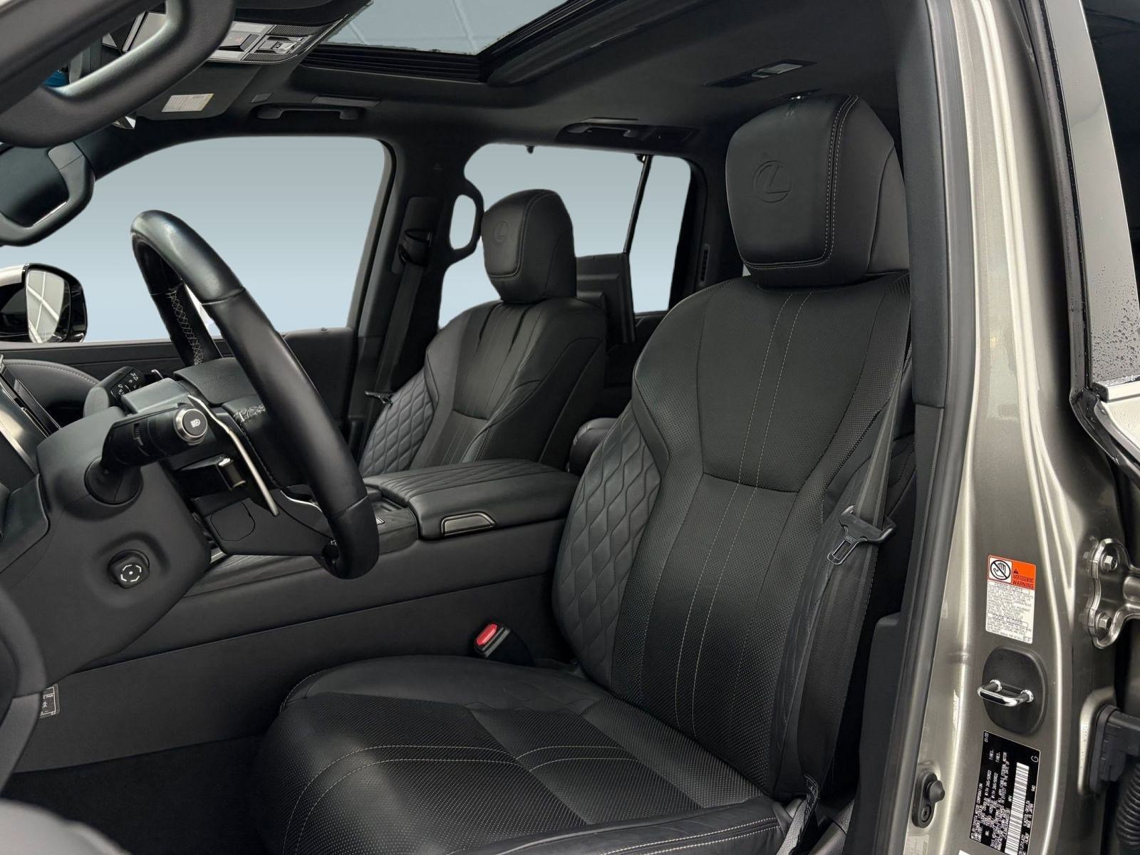 Used 2022 Lexus LX 600 4WD w/ Ultra Luxury Package image 5