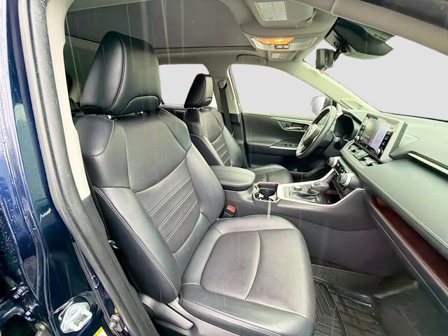 Used 2019 Toyota RAV4 Limited AWD/4WD image 27
