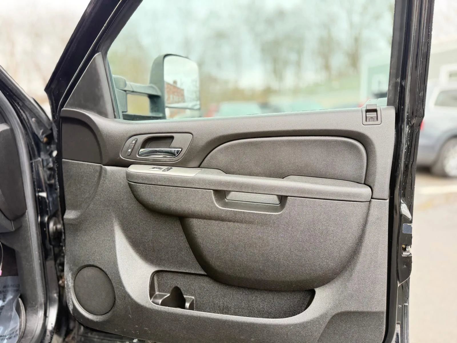 Used 2013 Chevrolet Silverado 2500 LTZ w/ LTZ Plus Package image 25