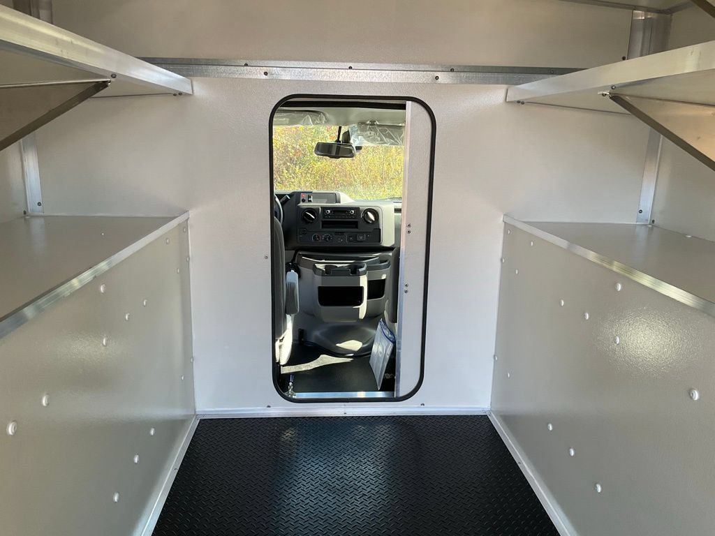 New 2026 Ford E-450 and Econoline 450 Super Duty w/ Power Equipment Group RWD image 7