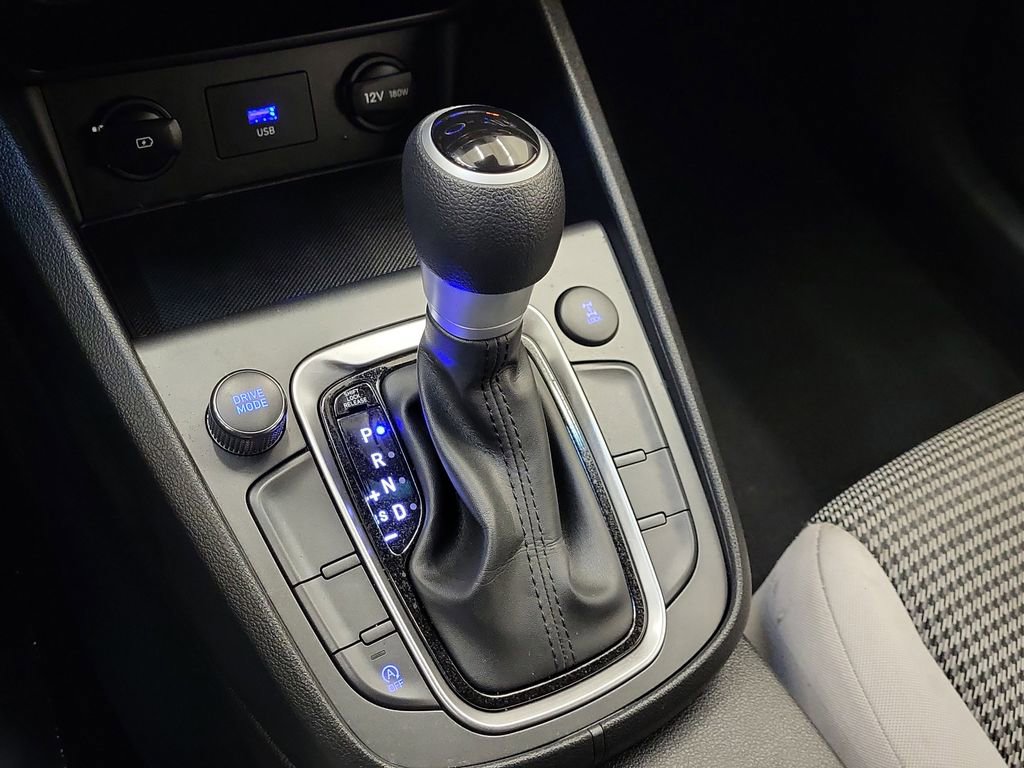 Used 2022 Hyundai Kona SE w/ Cargo Package image 28