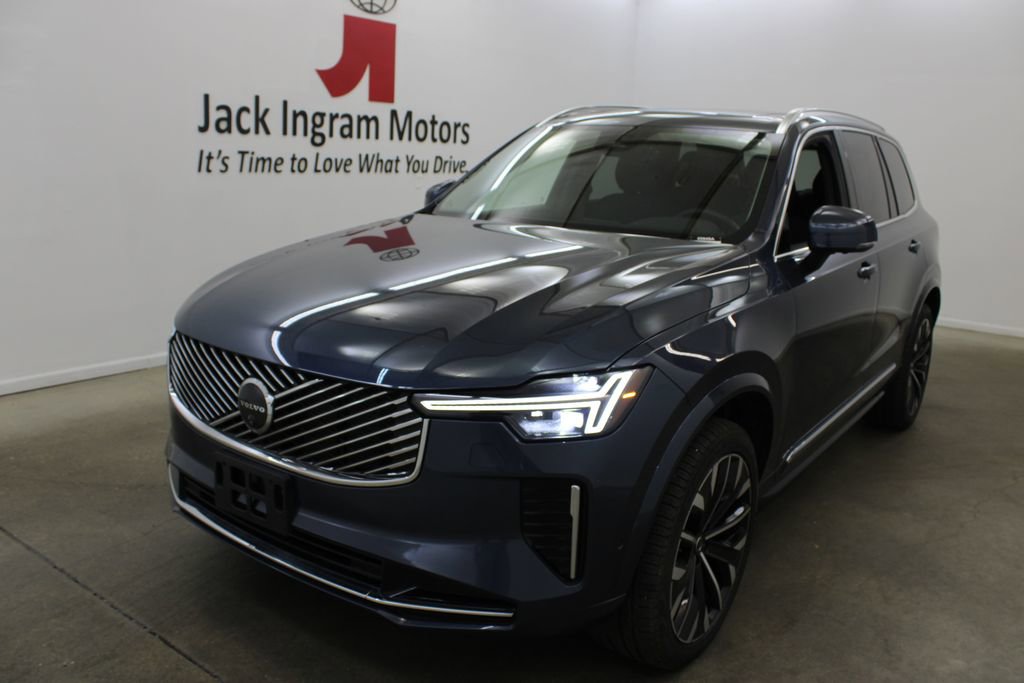 Certified 2025 Volvo XC90 B6 Plus AWD/4WD image 2
