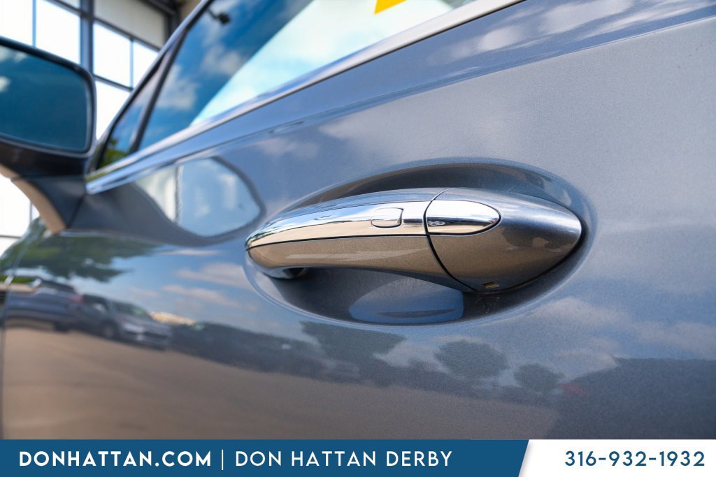 Used 2020 Buick Enclave Premium AWD/4WD image 40