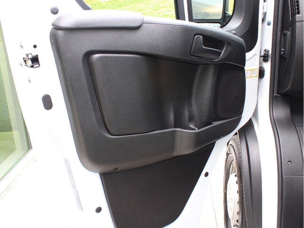 New 2026 RAM ProMaster 2500 w/ Premium Convenience Group FWD image 9