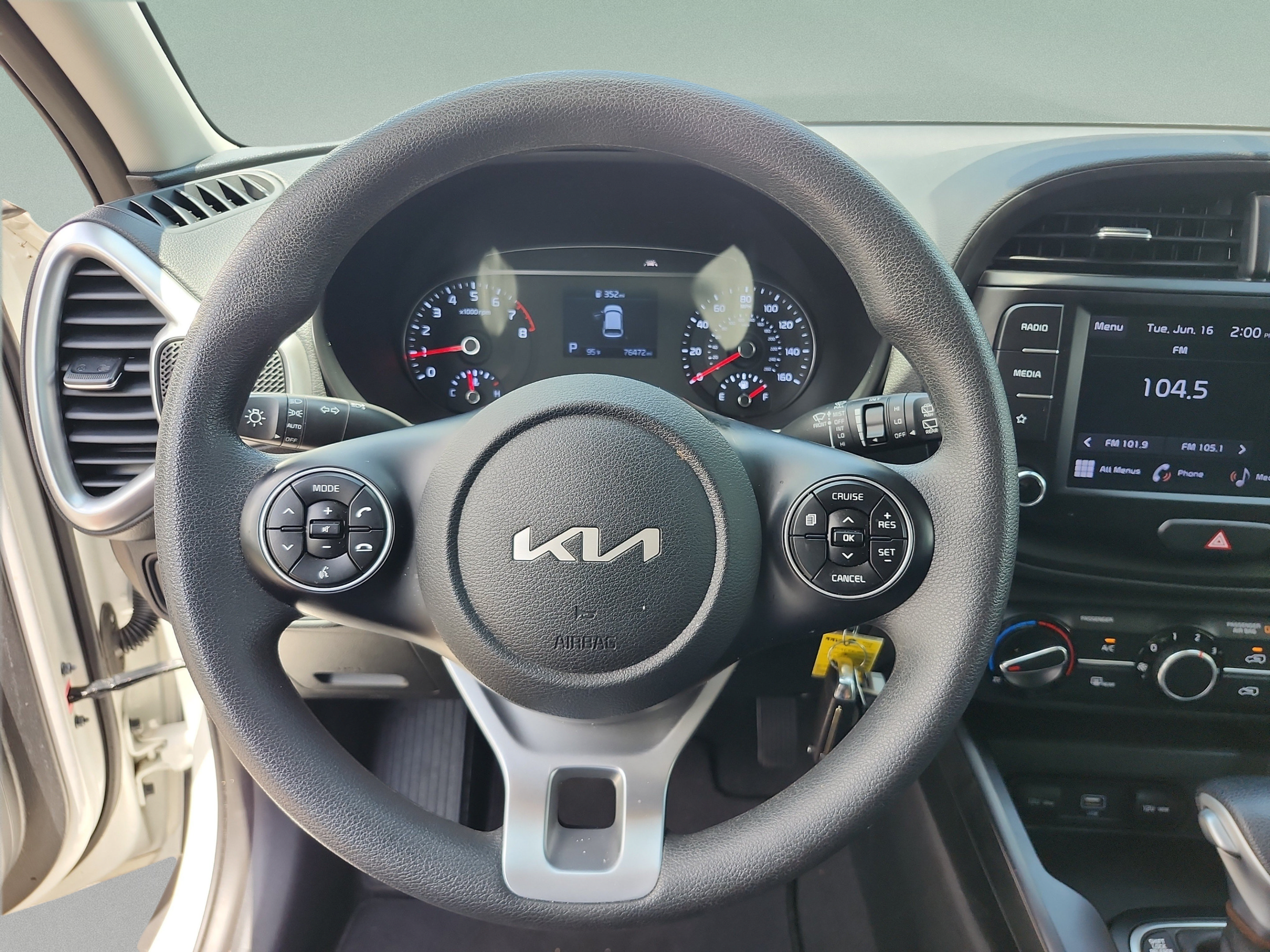 Used 2022 Kia Soul LX w/ Technology Package FWD image 9