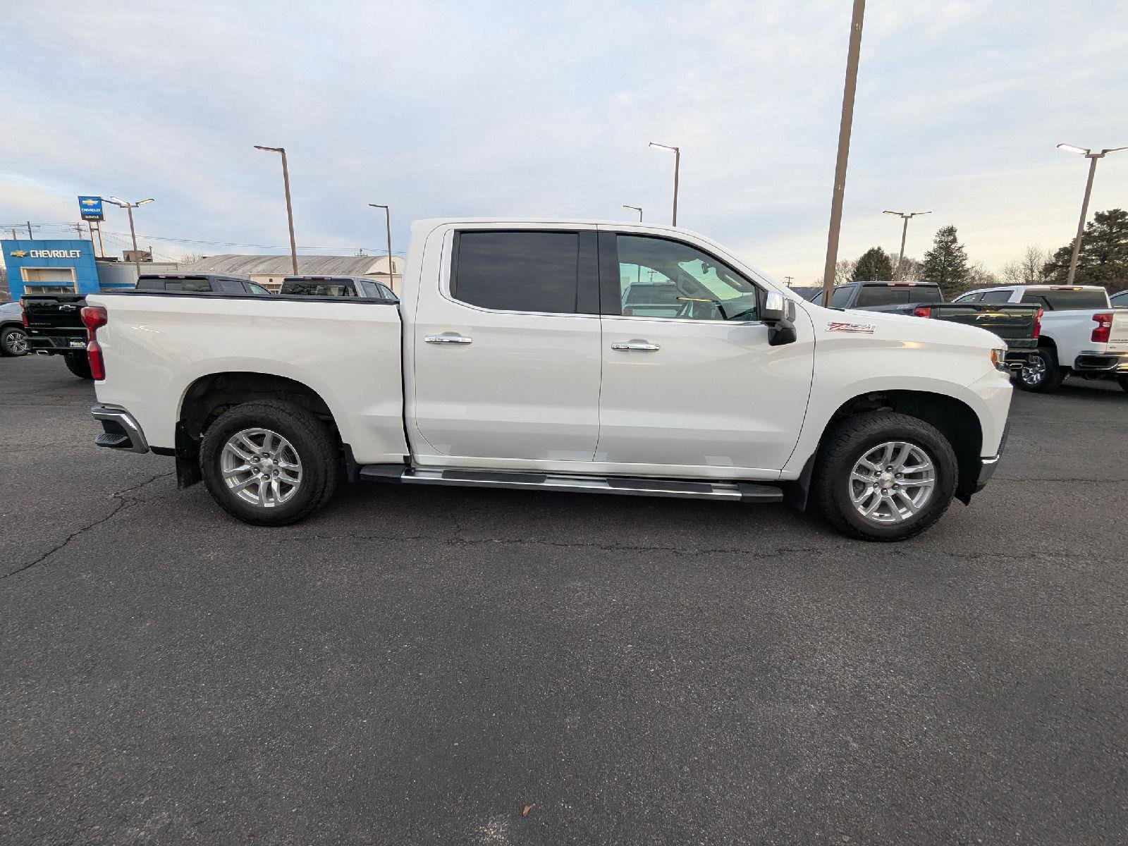 Used 2020 Chevrolet Silverado 1500 LTZ w/ LTZ Convenience Package image 9