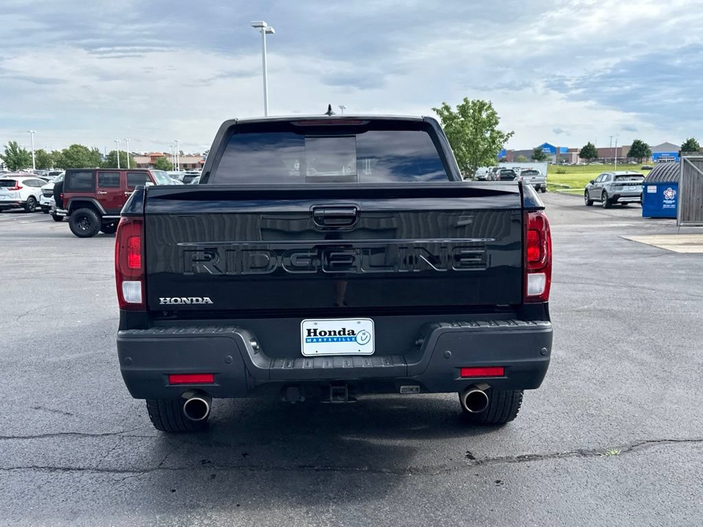 Certified 2024 Honda Ridgeline Black Edition image 6