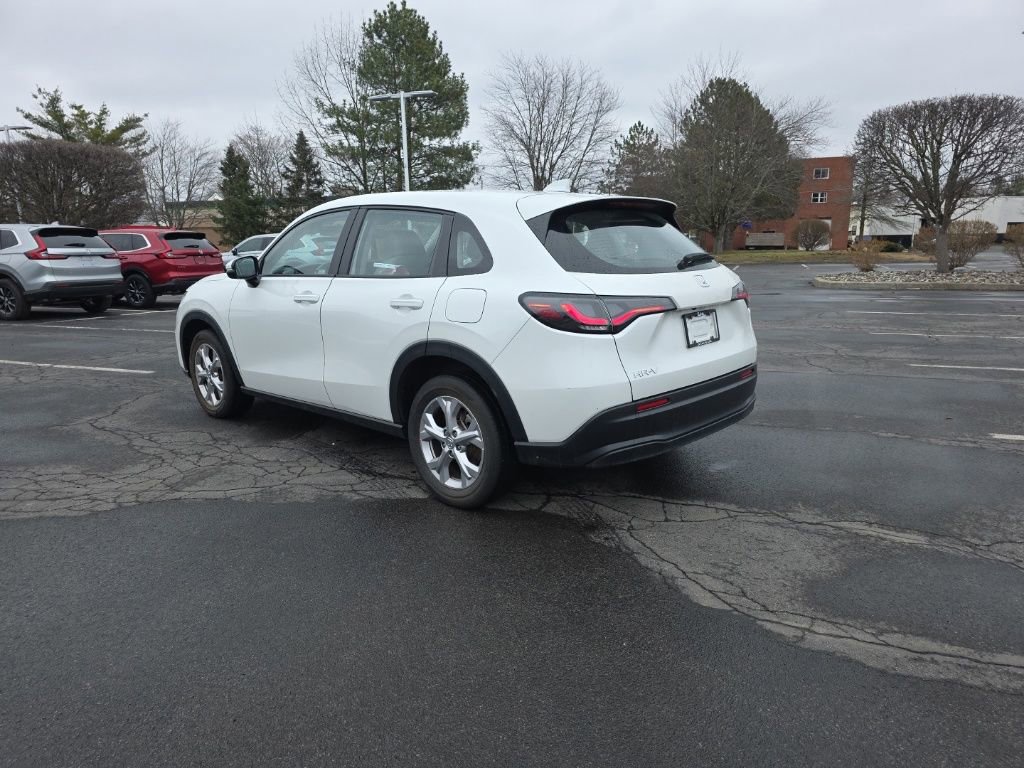 Used 2023 Honda HR-V LX image 5