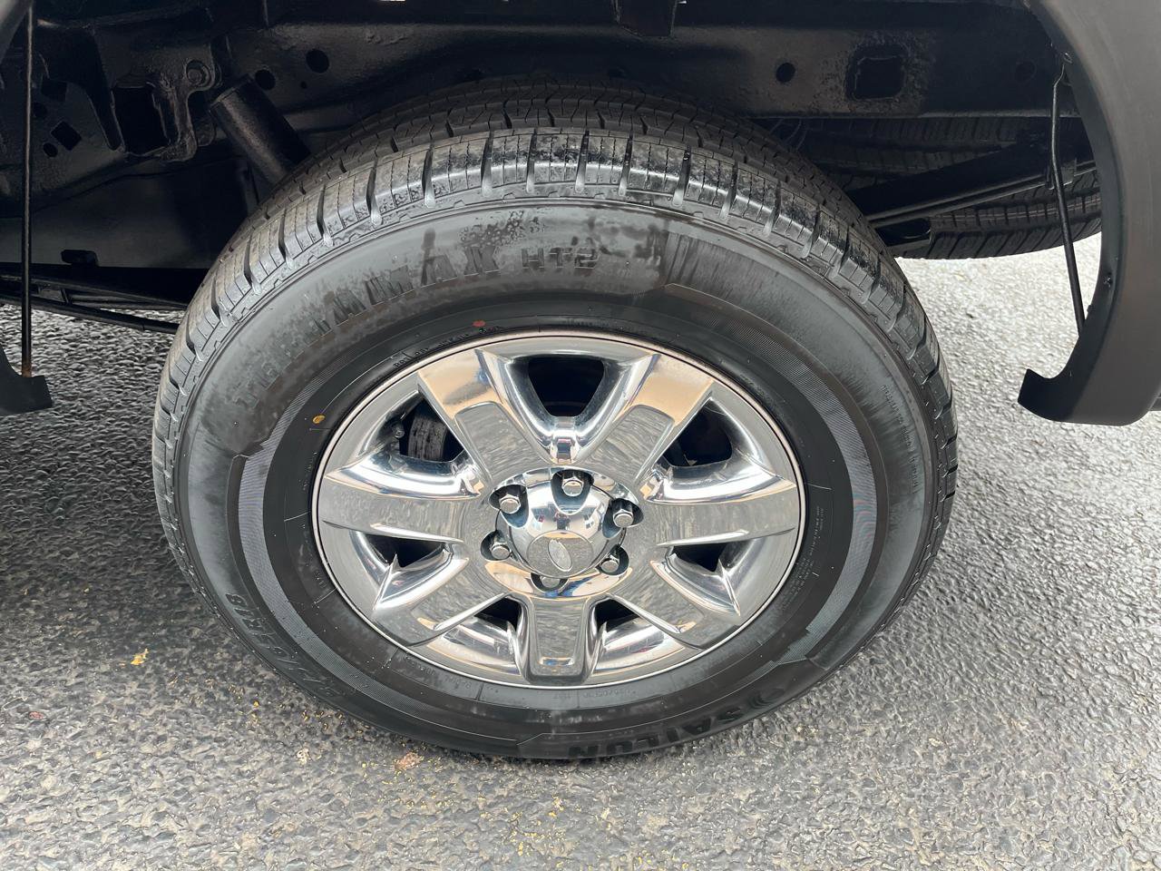 Used 2013 Ford F150 XLT w/ XLT Chrome Pkg image 12