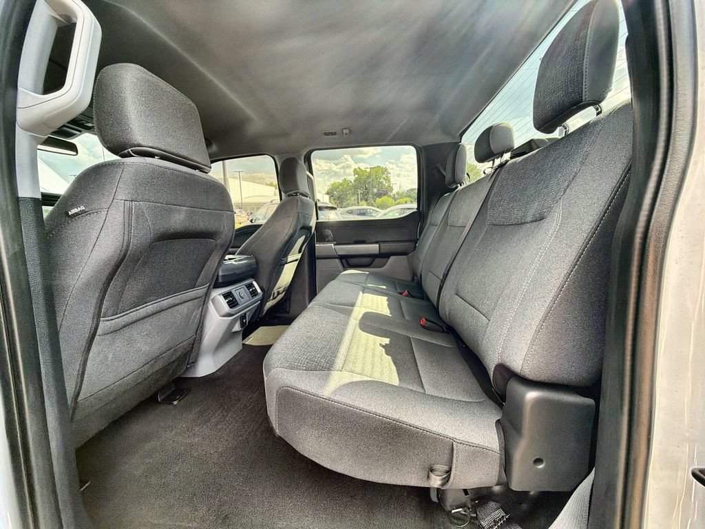 Used 2025 Ford F150 Lightning XLT AWD/4WD image 27