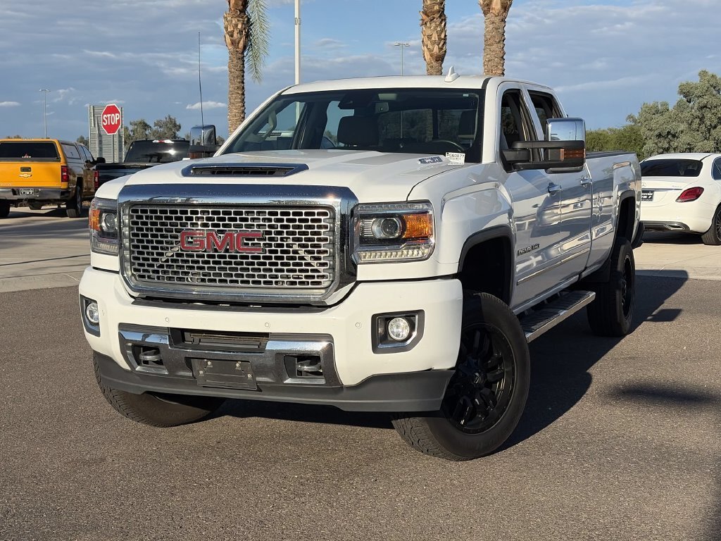 Used 2017 GMC Sierra 3500 Denali w/ Duramax Plus Package AWD/4WD image 4