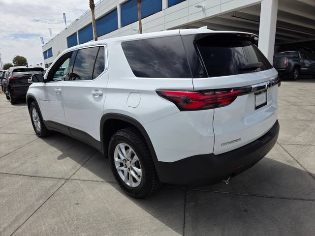 Used 2023 Chevrolet Traverse LS w/ Safety Package FWD image 4