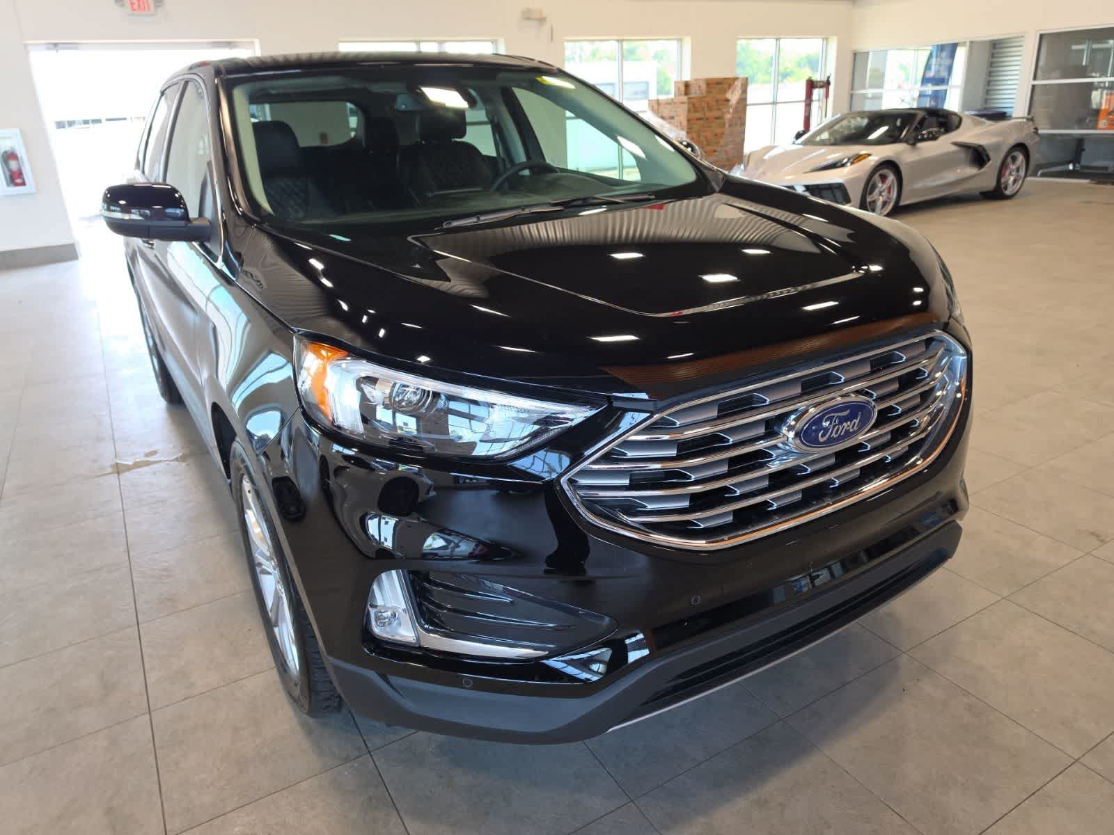 Used 2024 Ford Edge Titanium AWD/4WD image 4