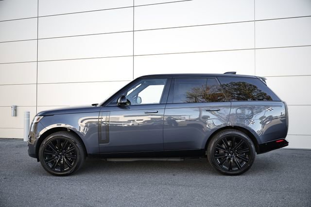New 2026 Land Rover Range Rover SE image 4
