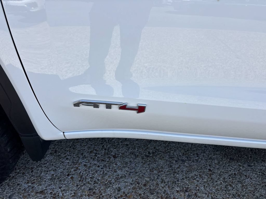 Certified 2025 GMC Sierra 1500 AT4 AWD/4WD image 32