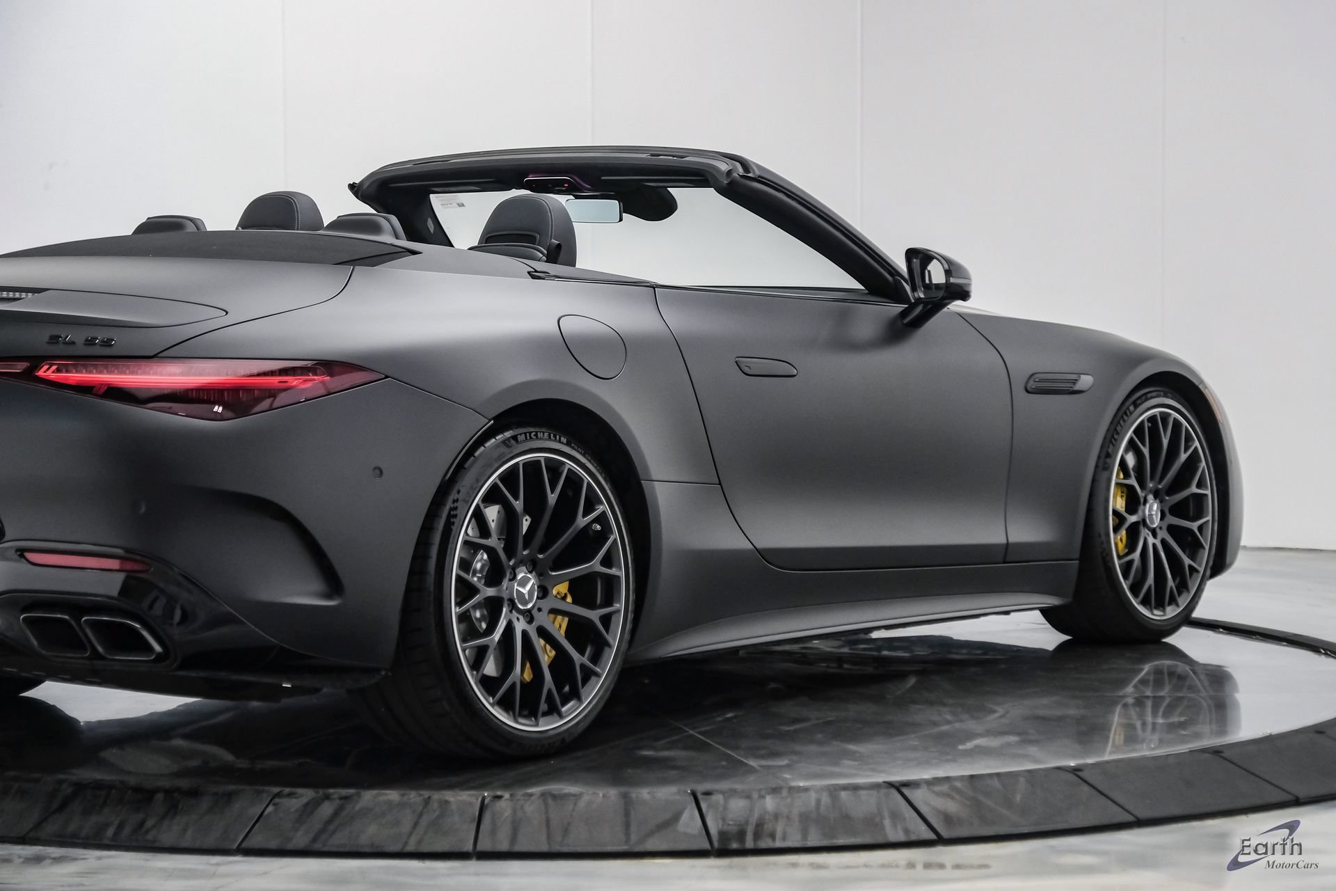 Used 2022 Mercedes-Benz SL 55 AMG 4MATIC image 26