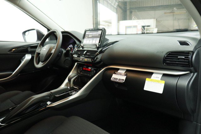 New 2026 Mitsubishi Eclipse Cross LE AWD/4WD image 17