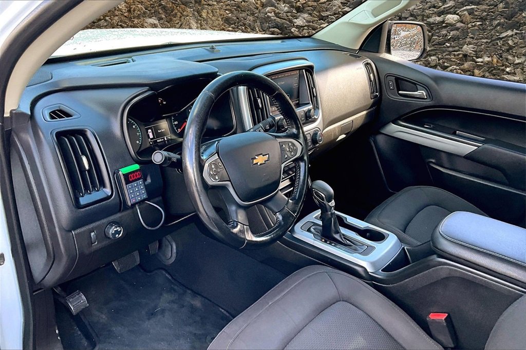Used 2022 Chevrolet Colorado LT w/ Safety Package image 11