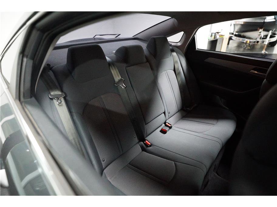 Used 2018 Hyundai Sonata SE w/ Cargo Package image 13