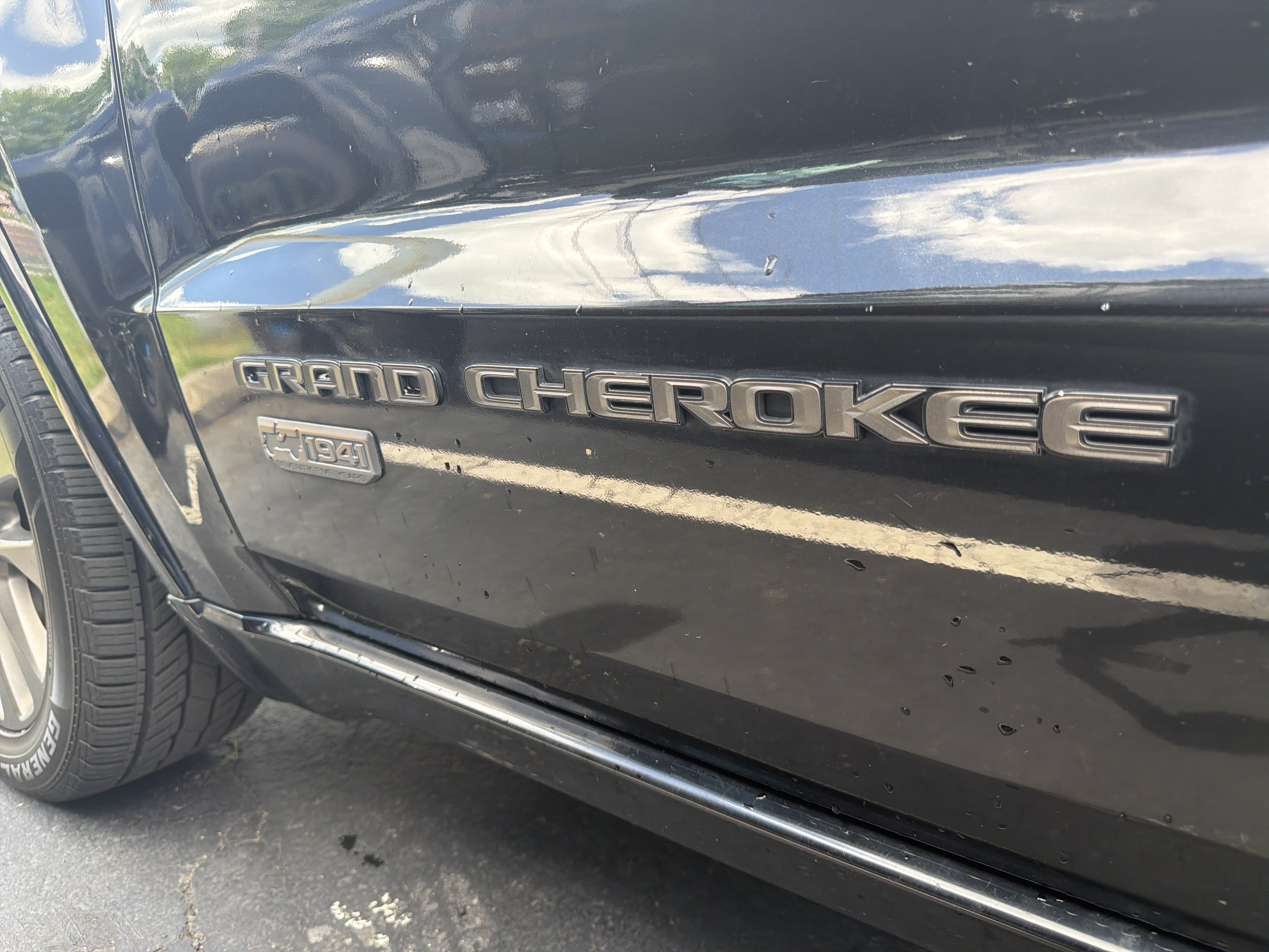 Used 2016 Jeep Grand Cherokee Limited 75th Anniversary AWD/4WD image 36