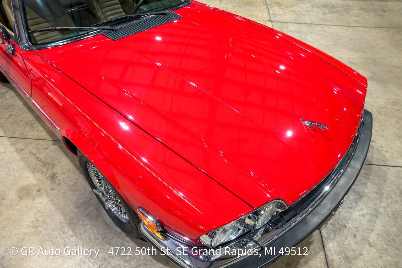 Used 1989 Jaguar XJS V12 Convertible RWD image 32