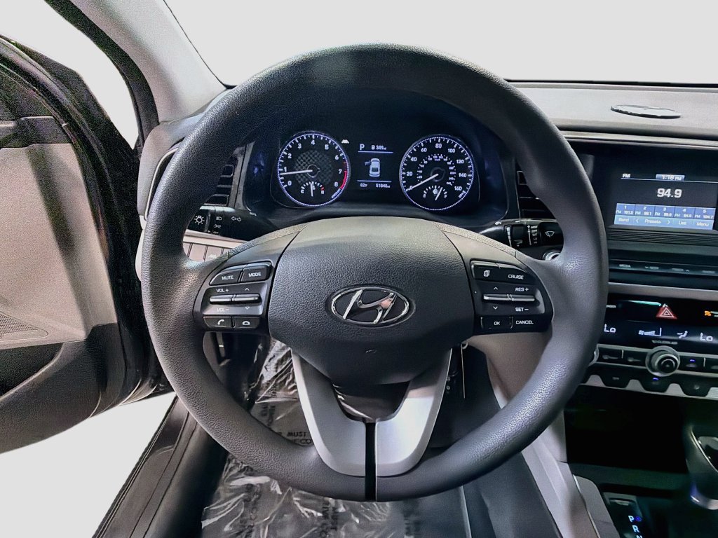 Used 2020 Hyundai Elantra SE FWD image 13