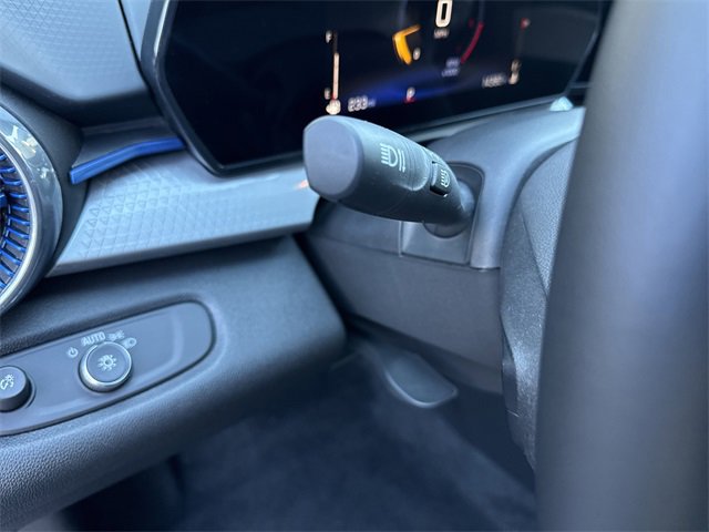 Used 2024 Chevrolet Trax LT w/ LT Convenience Package image 19