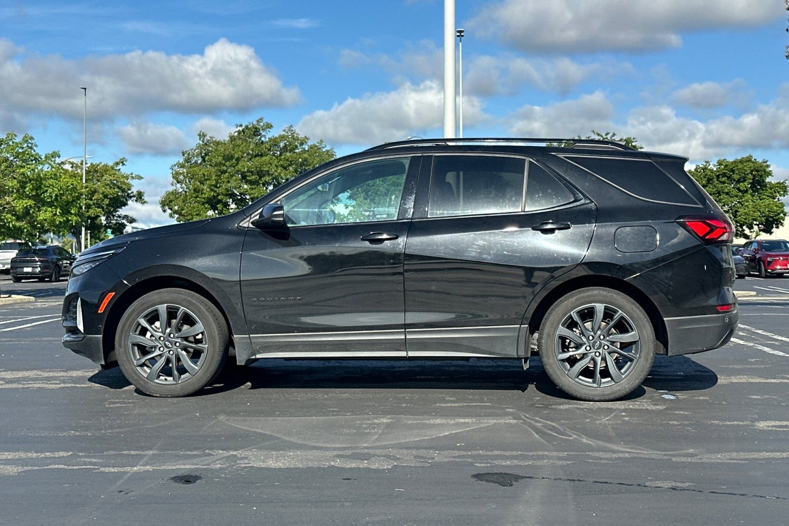 Used 2023 Chevrolet Equinox RS FWD image 7