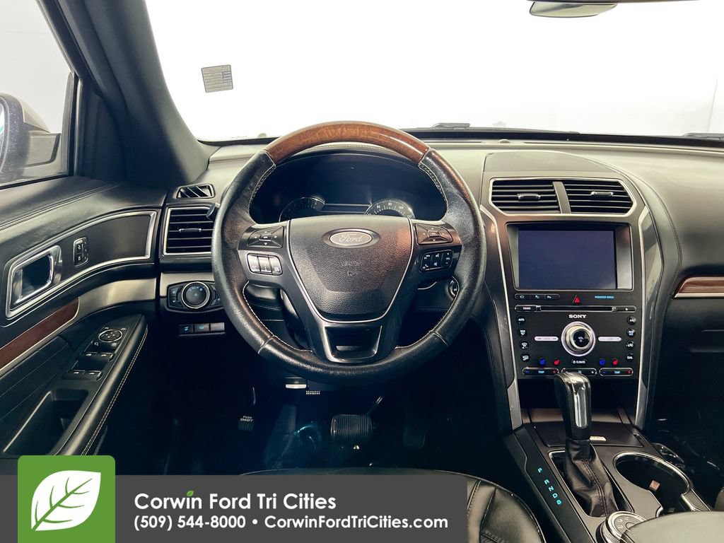 Used 2018 Ford Explorer Platinum AWD/4WD image 28