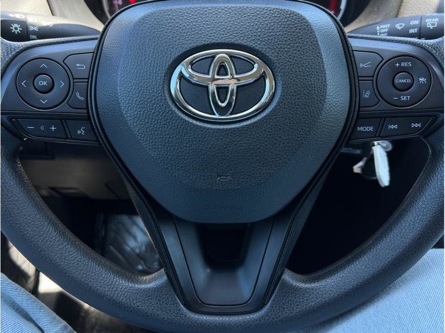 Used 2023 Toyota RAV4 LE FWD image 12