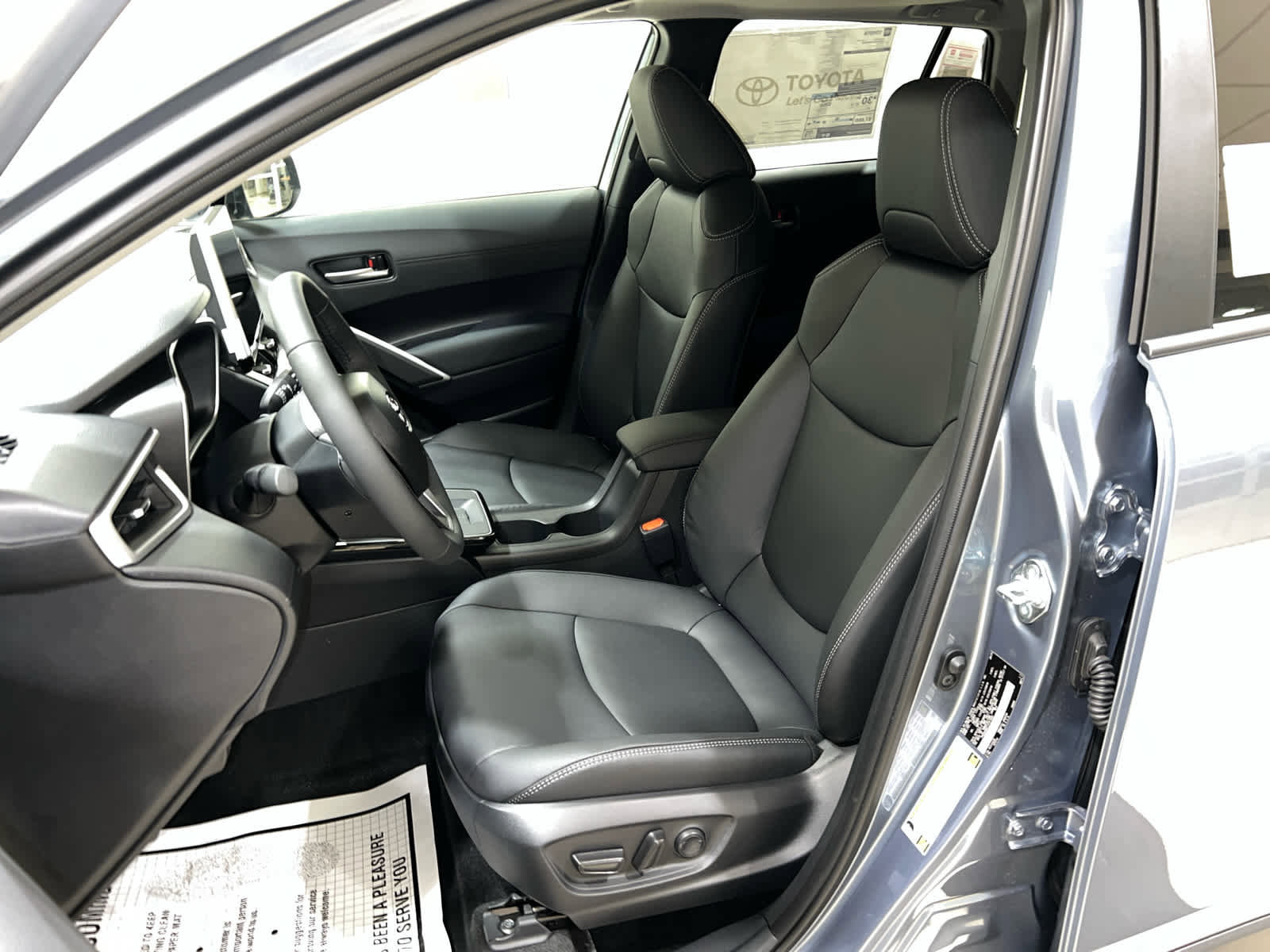 New 2026 Toyota Corolla Cross XLE w/ Convenience Package image 15