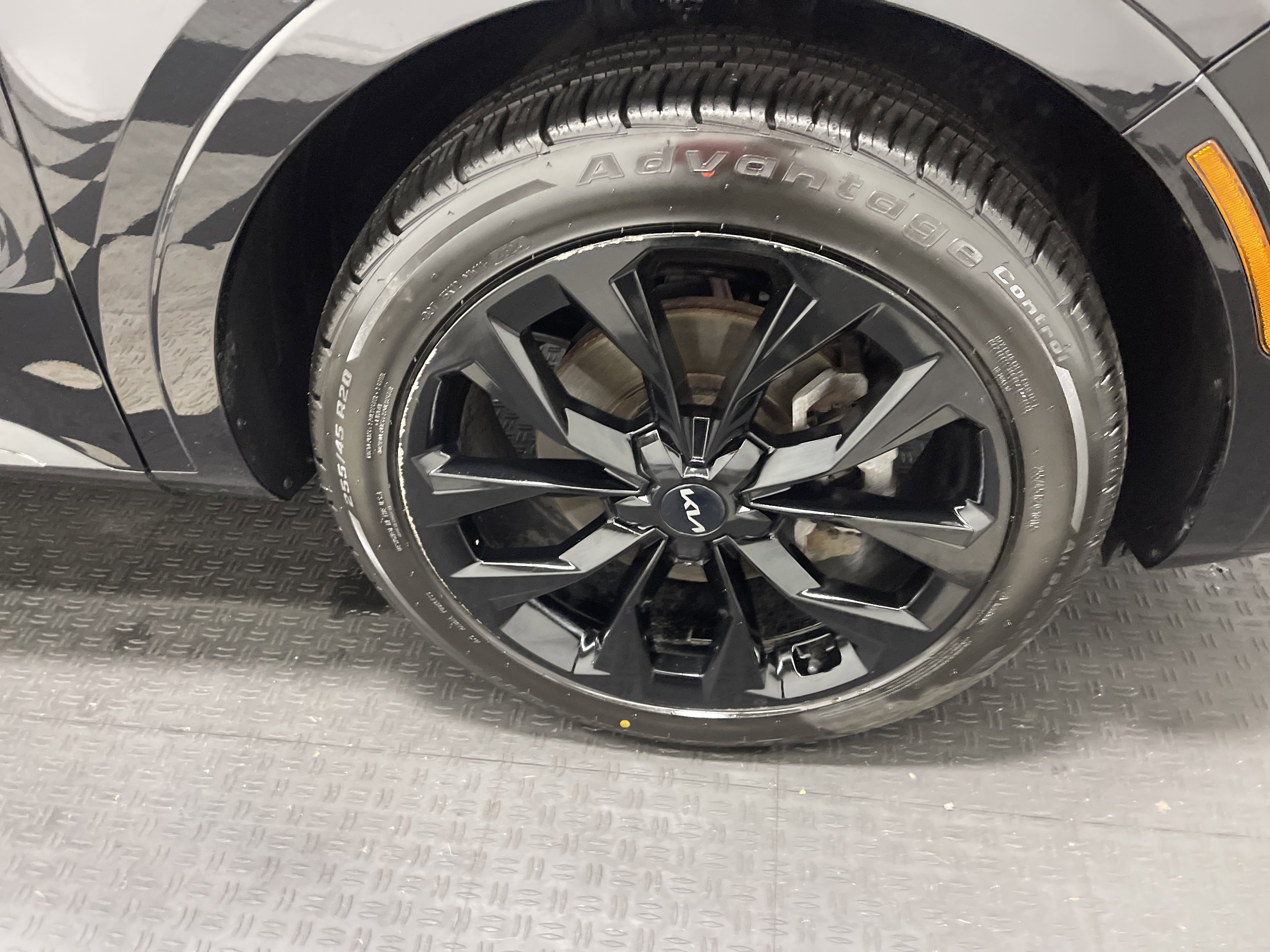 Used 2023 Kia Sorento SX image 28