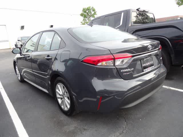 Used 2025 Toyota Corolla LE w/ LE Premium Package FWD image 6