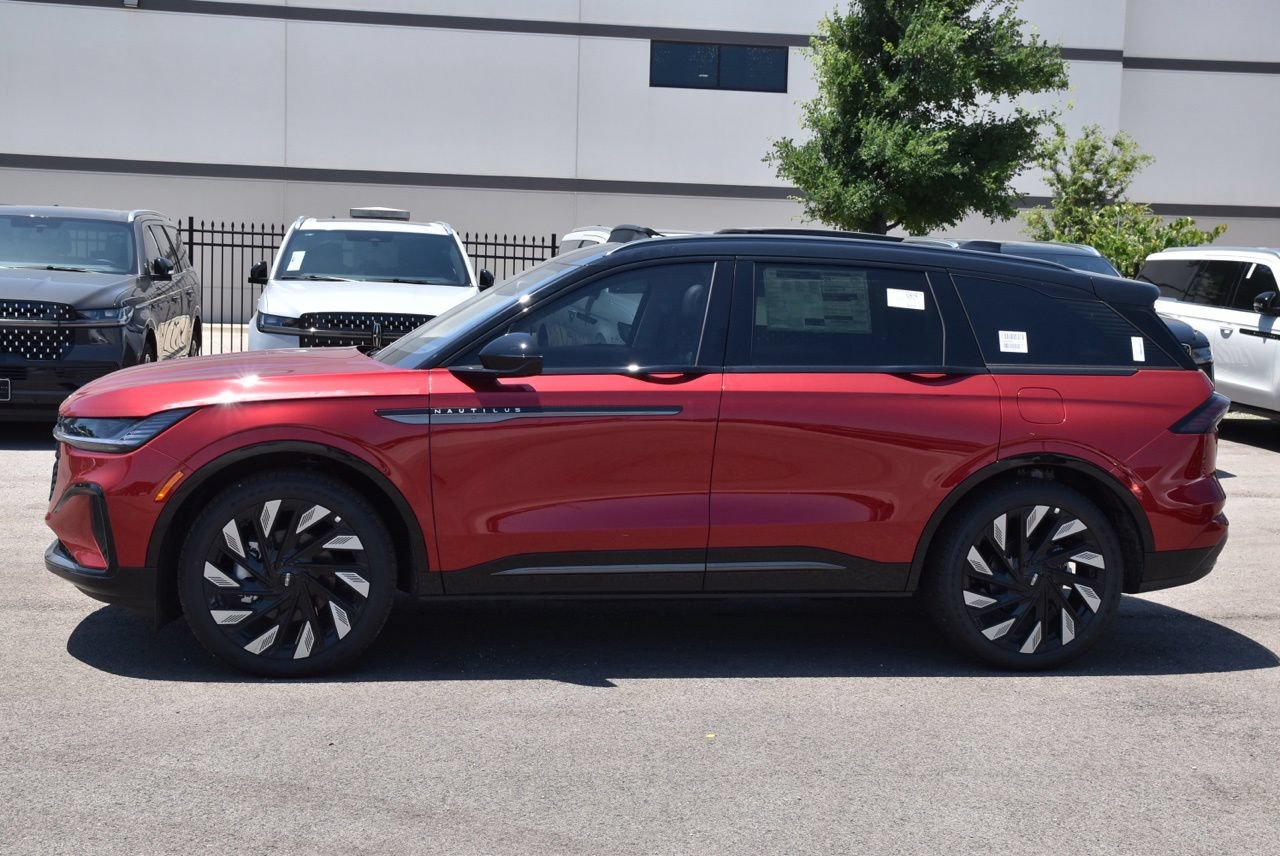New 2026 Lincoln Nautilus Reserve w/ Jet Appearance Package AWD/4WD image 18