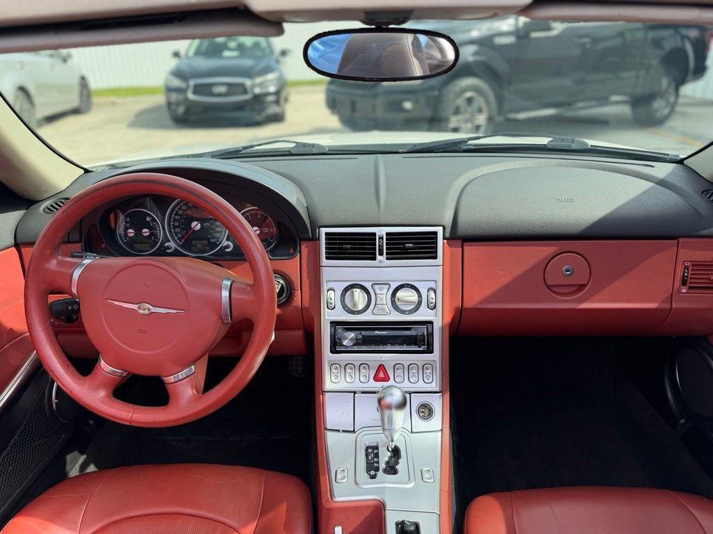 Used 2006 Chrysler Crossfire Limited RWD image 28