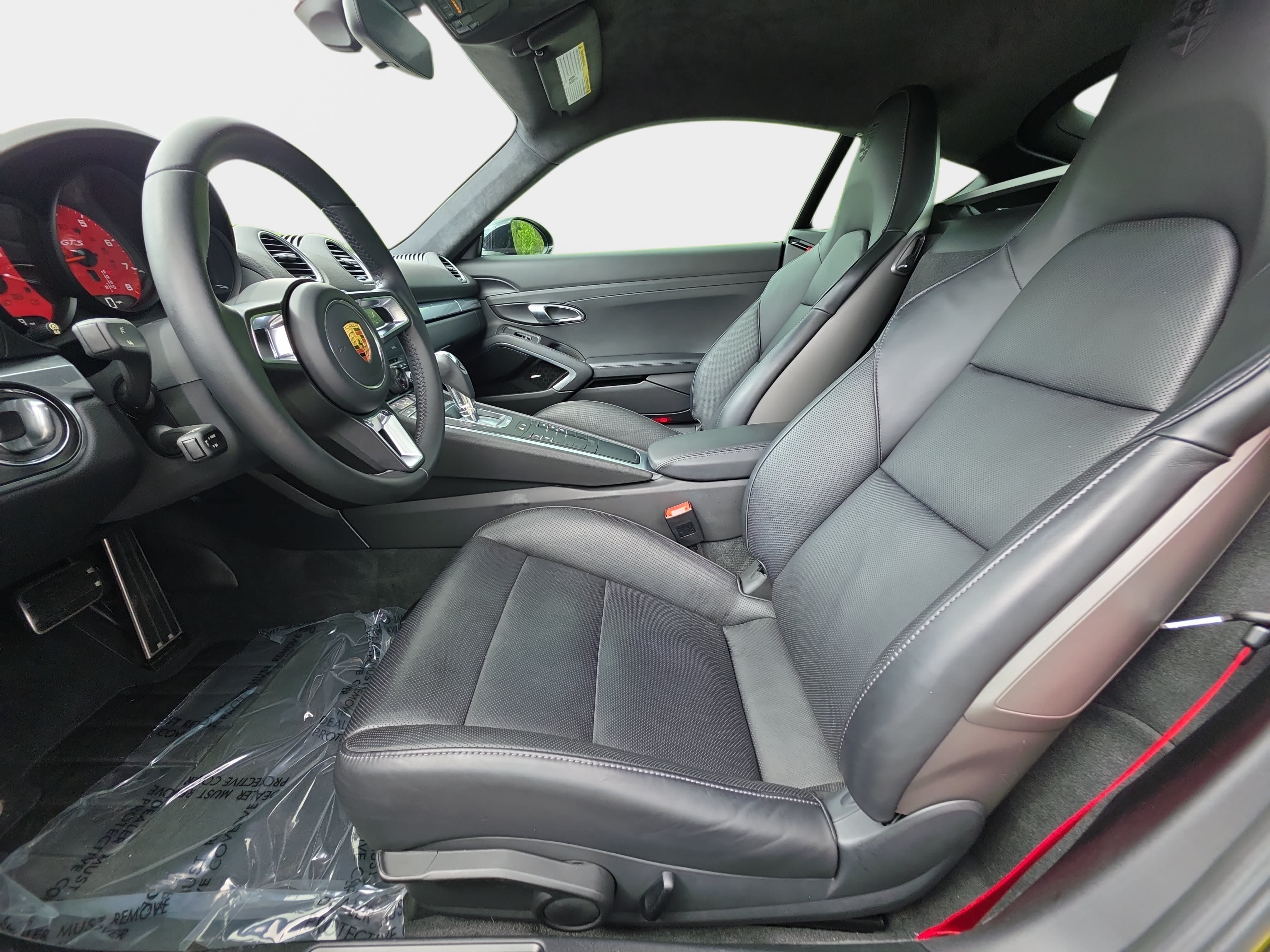 Used 2018 Porsche 718 Cayman S RWD image 13