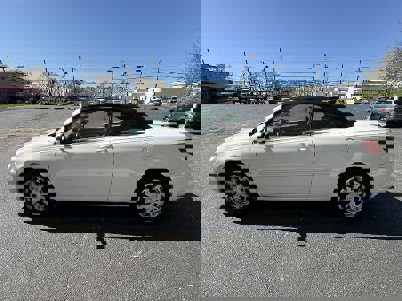 Used 2008 Chrysler Sebring Touring w/ Special Touring Group image 4