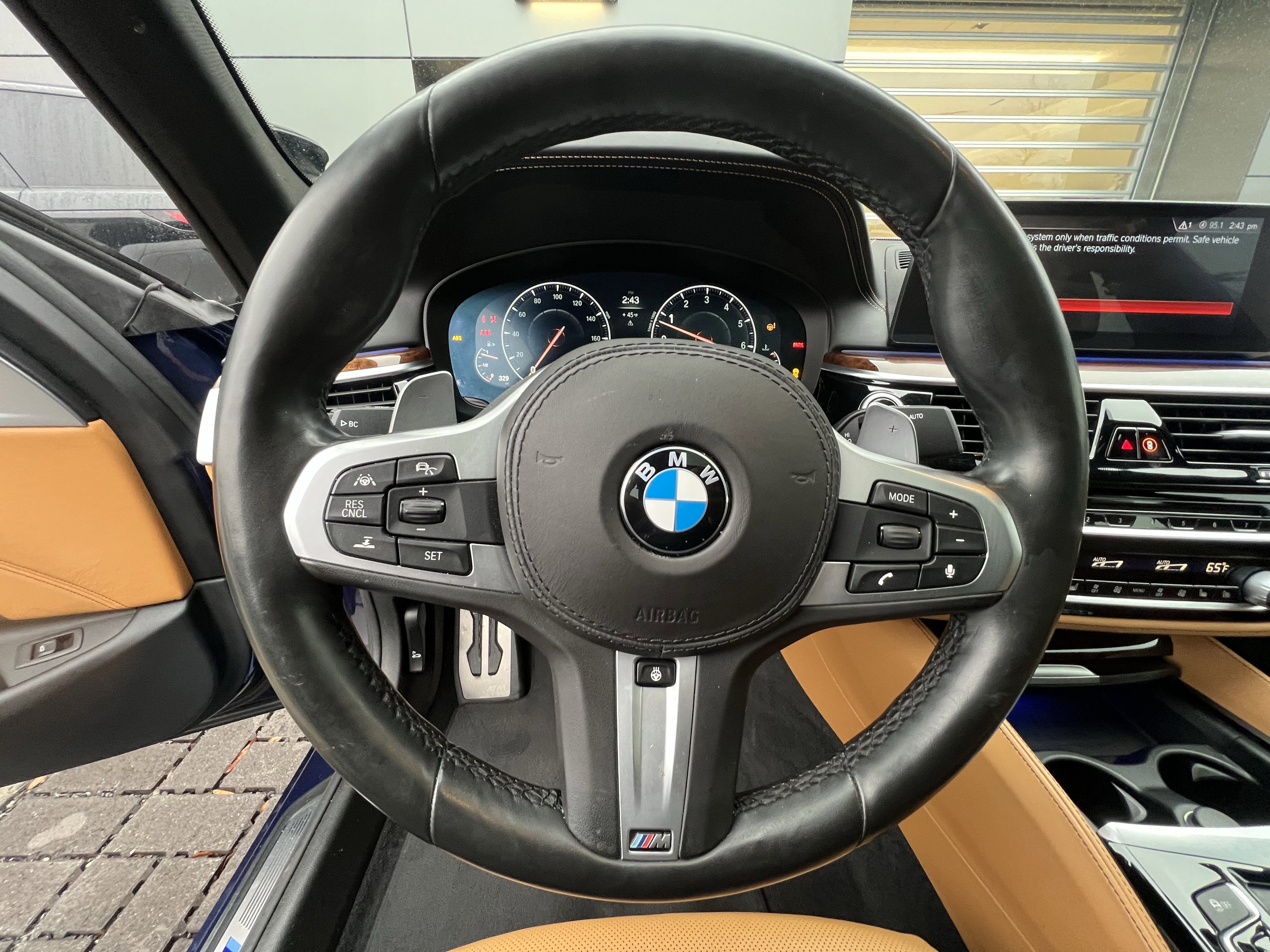 Used 2019 BMW M550i xDrive image 16