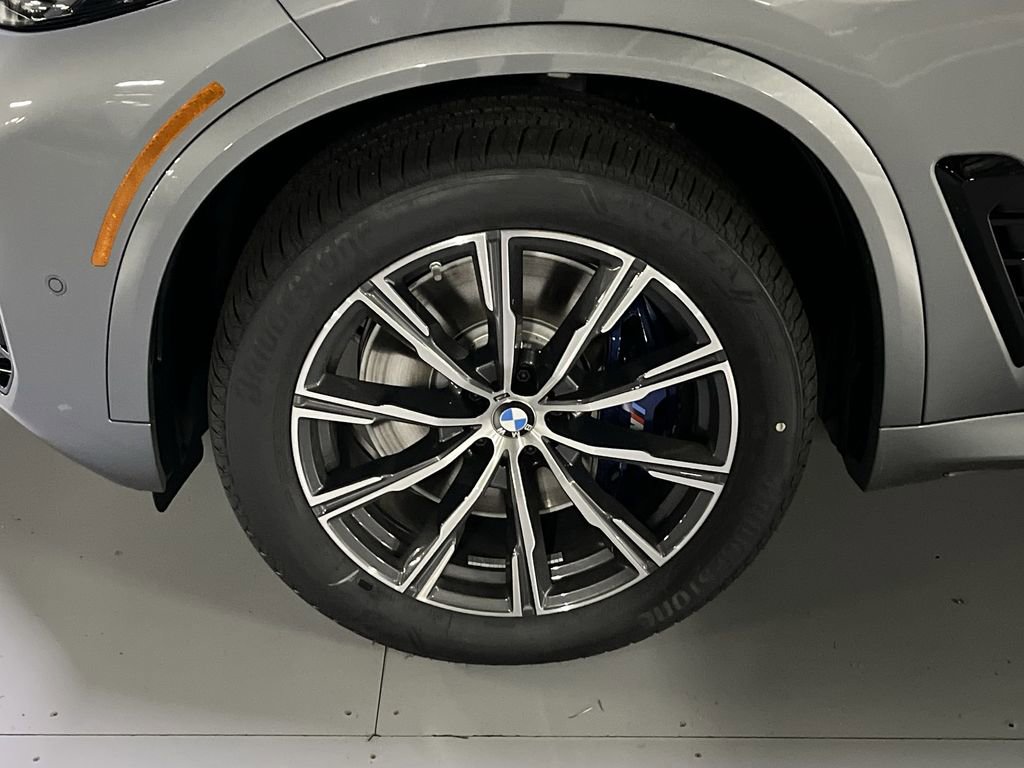New 2026 BMW X5 M60i image 10