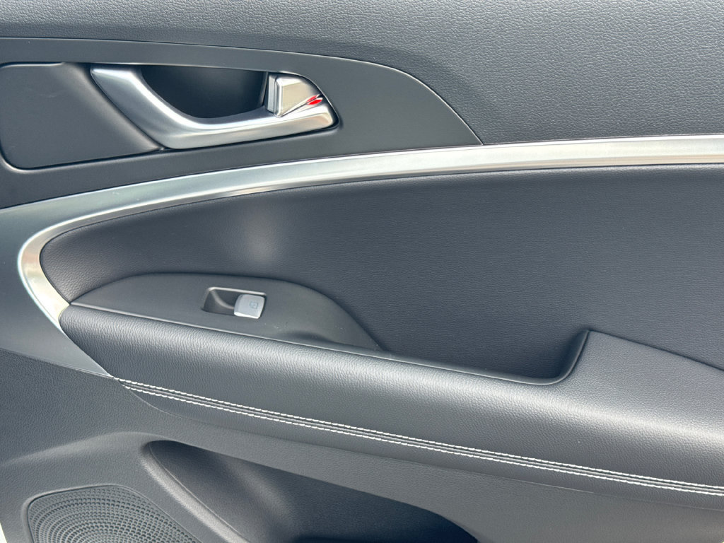 New 2026 Genesis G70 2.5T RWD image 16